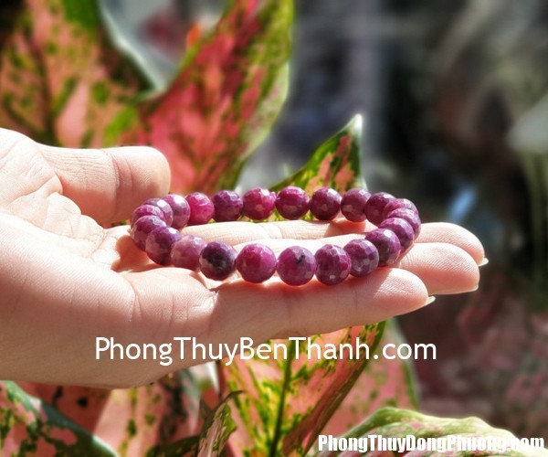 S6757 7062 chuoi ruby vat canh 2 Tử vi Phương Đông: Thứ tư 02/01/2019